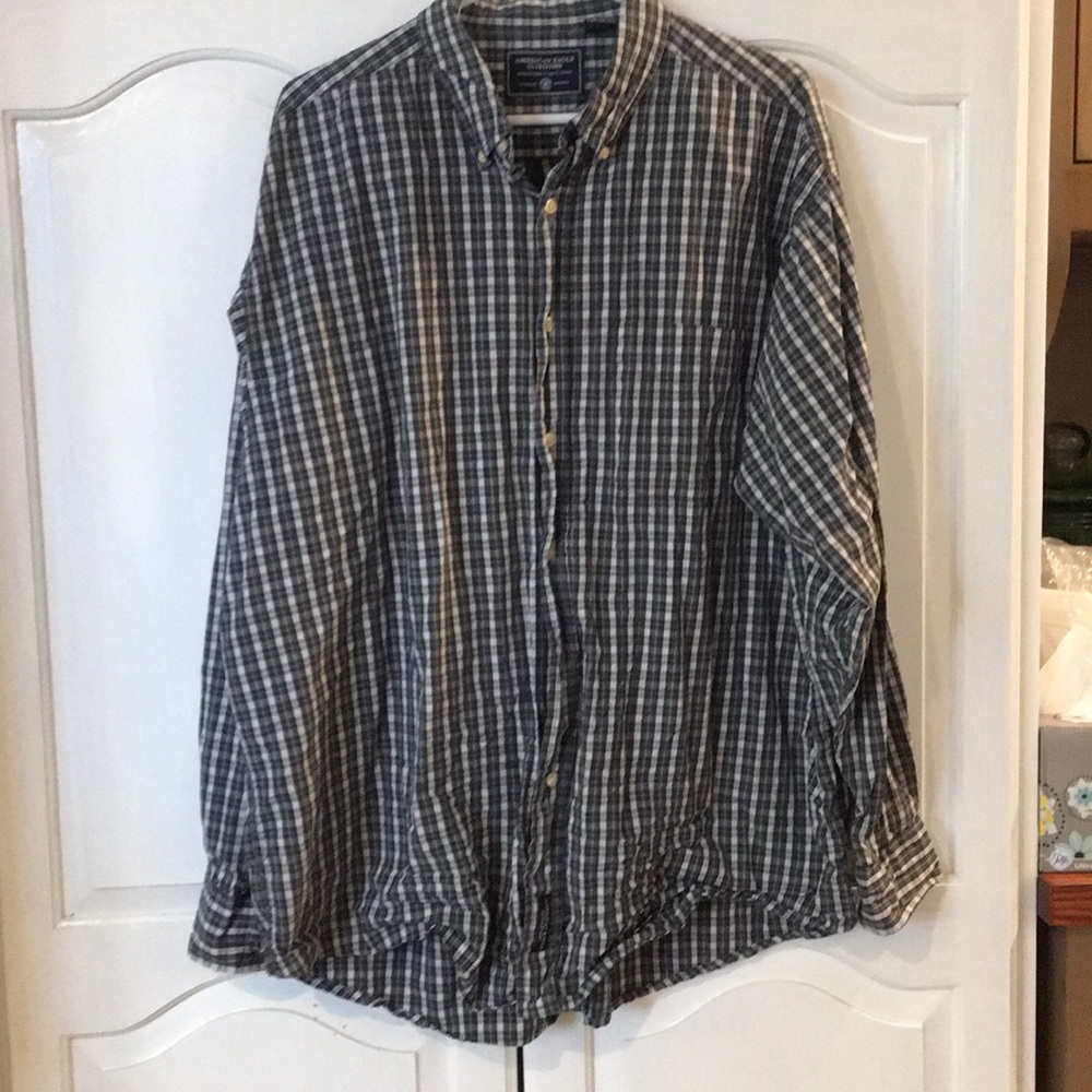 American Eagle men's polo